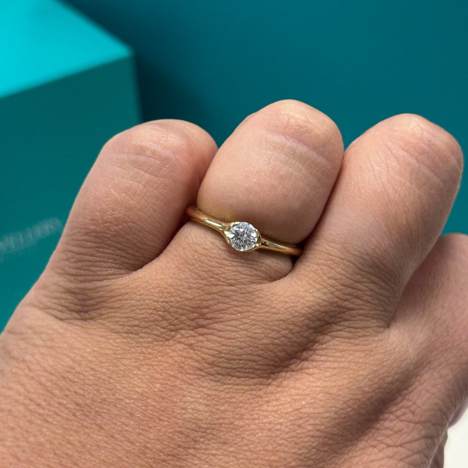 Diamond solitaire ring in 18ct yellow gold, 0.36ct