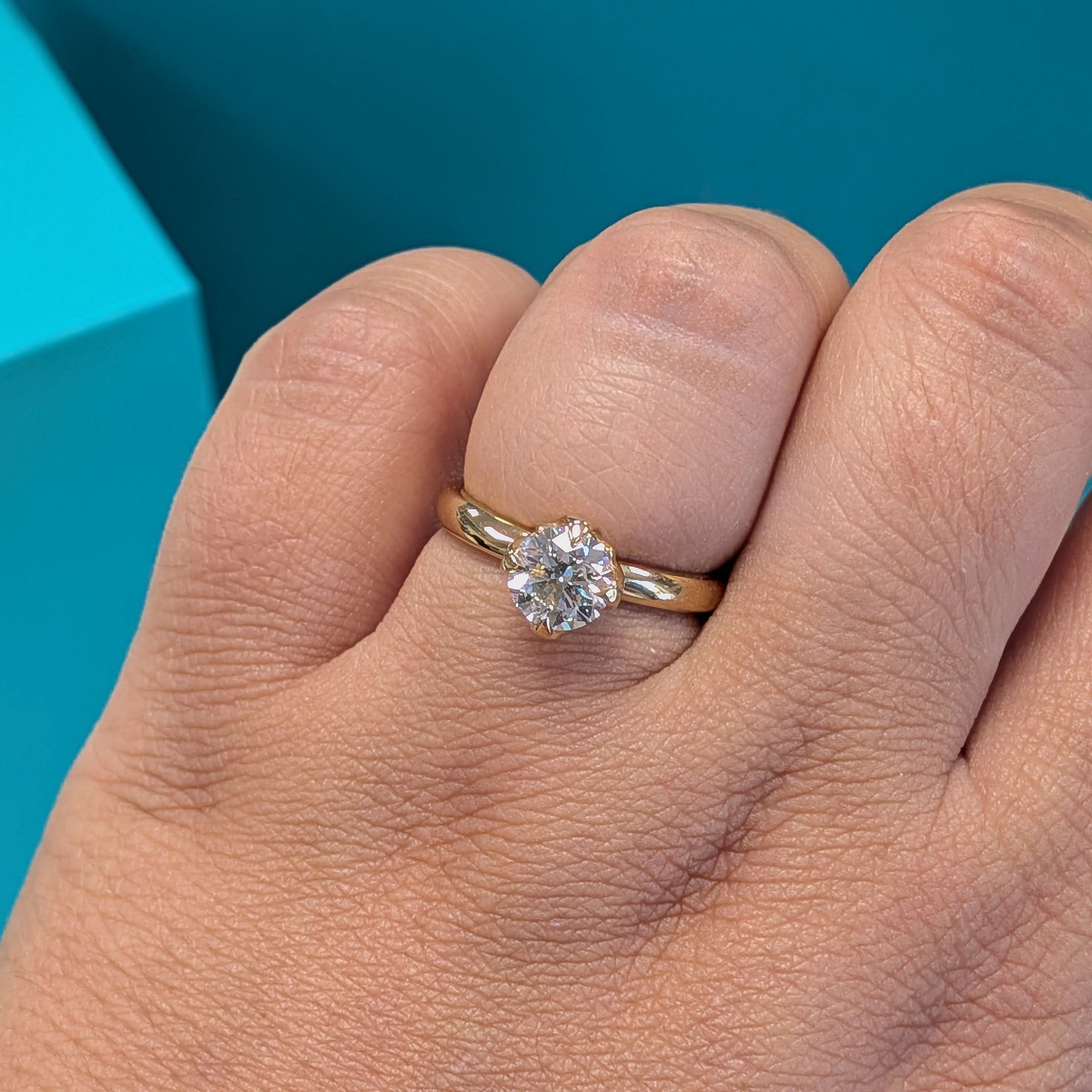 Brilliant Diamond Solitaire Engagement Ring in 18ct Gold, 1.02ct