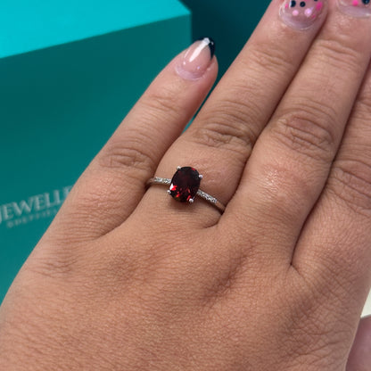 Garnet and diamond ring in 9ct white gold