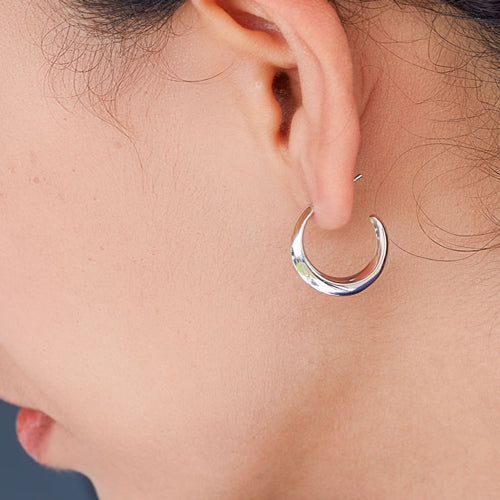 Kit Heath Bevel Cirque Midi Hoop Earrings in Silver