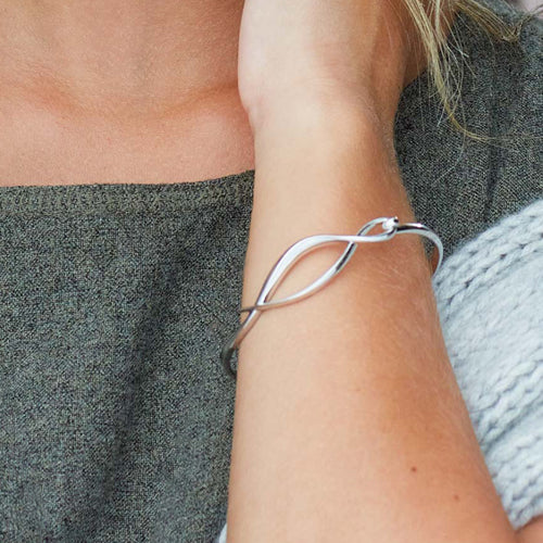 Kit Heath Entwine Twine Twist Hinged Bangle in Silver