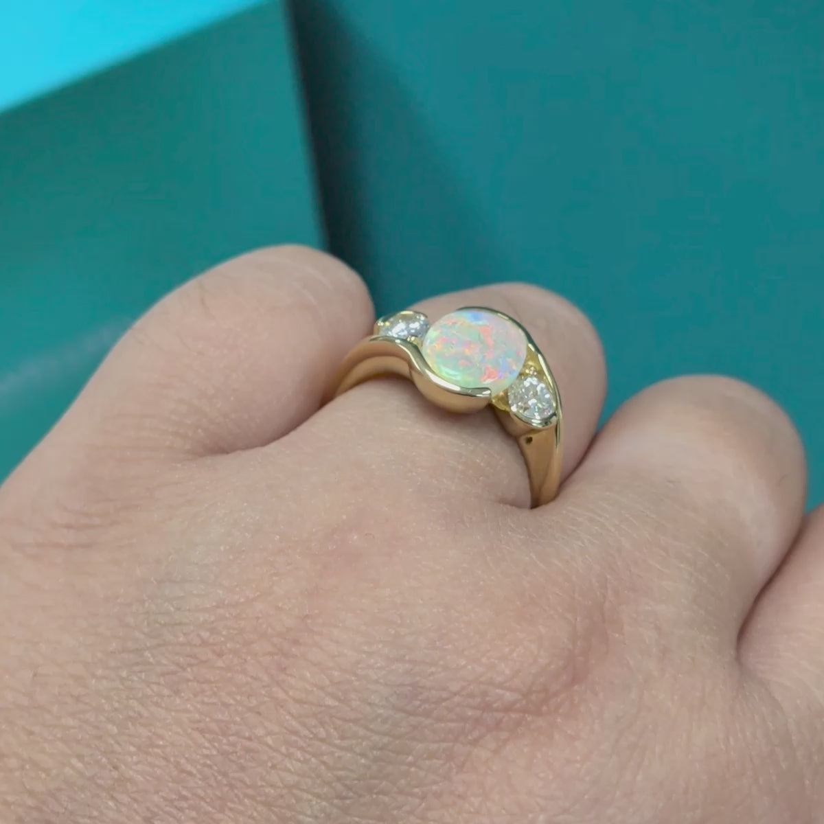 Opal &amp; Diamond Three Stone Ring in 18ct Yellow Gold, 1.82ct