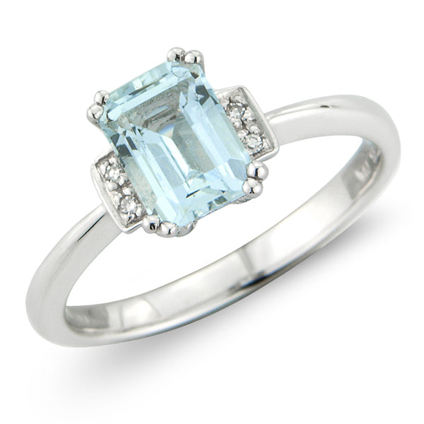 Aquamarine and diamond ring in 9ct white gold