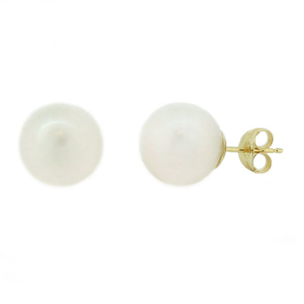 Cultured pearl stud earrings in 18ct gold