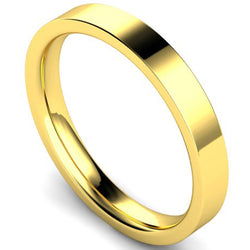 Edged flat court profile wedding ring in yellow gold, 3mm width
